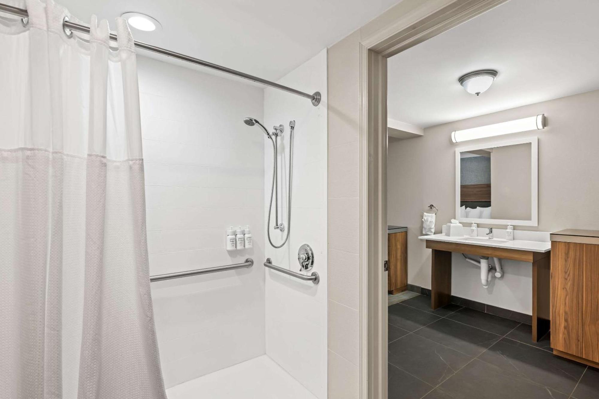 The Penn Stroud, Stroudsburg - Poconos, Ascend Hotel Collection Extérieur photo