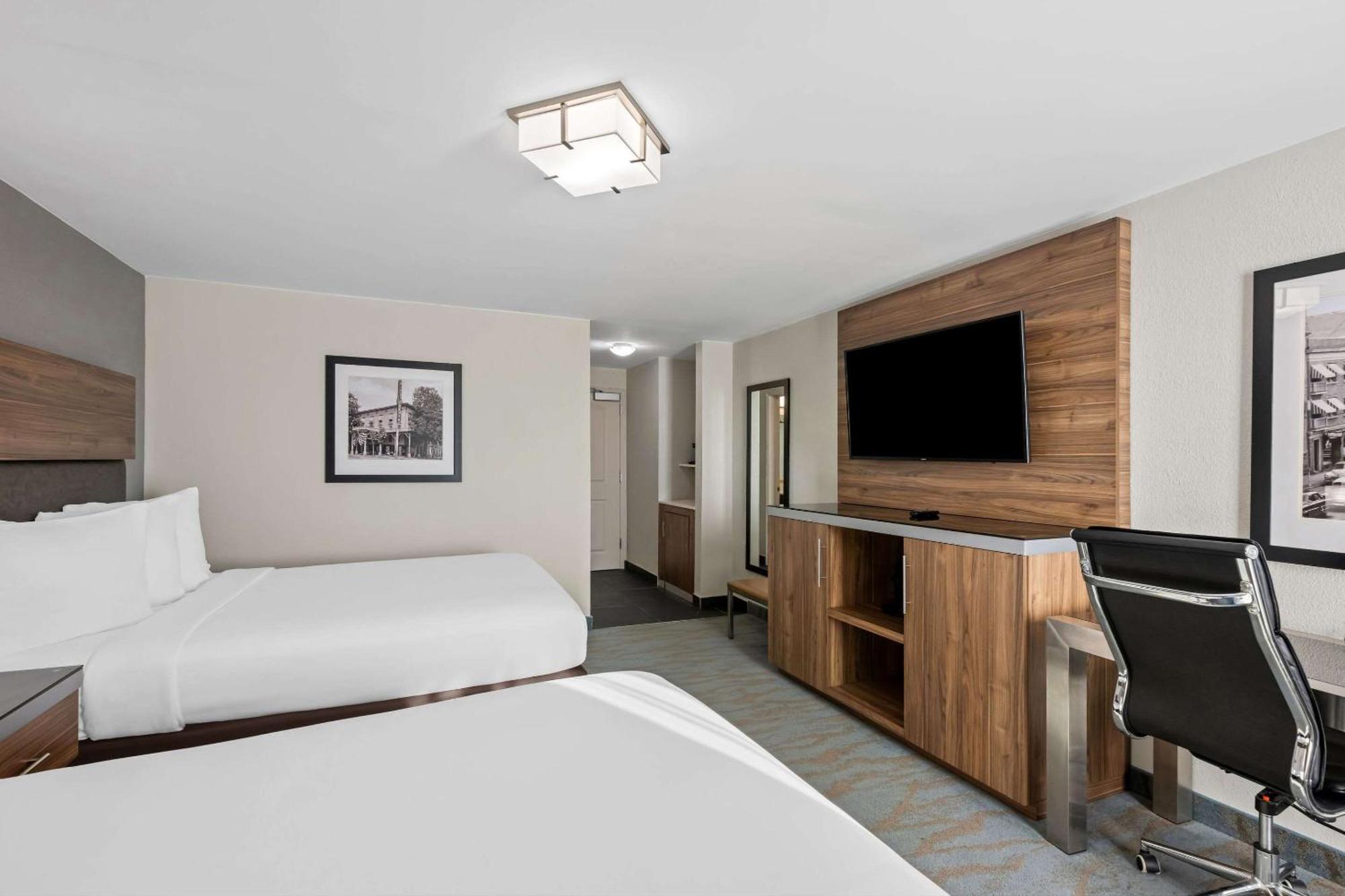 The Penn Stroud, Stroudsburg - Poconos, Ascend Hotel Collection Extérieur photo